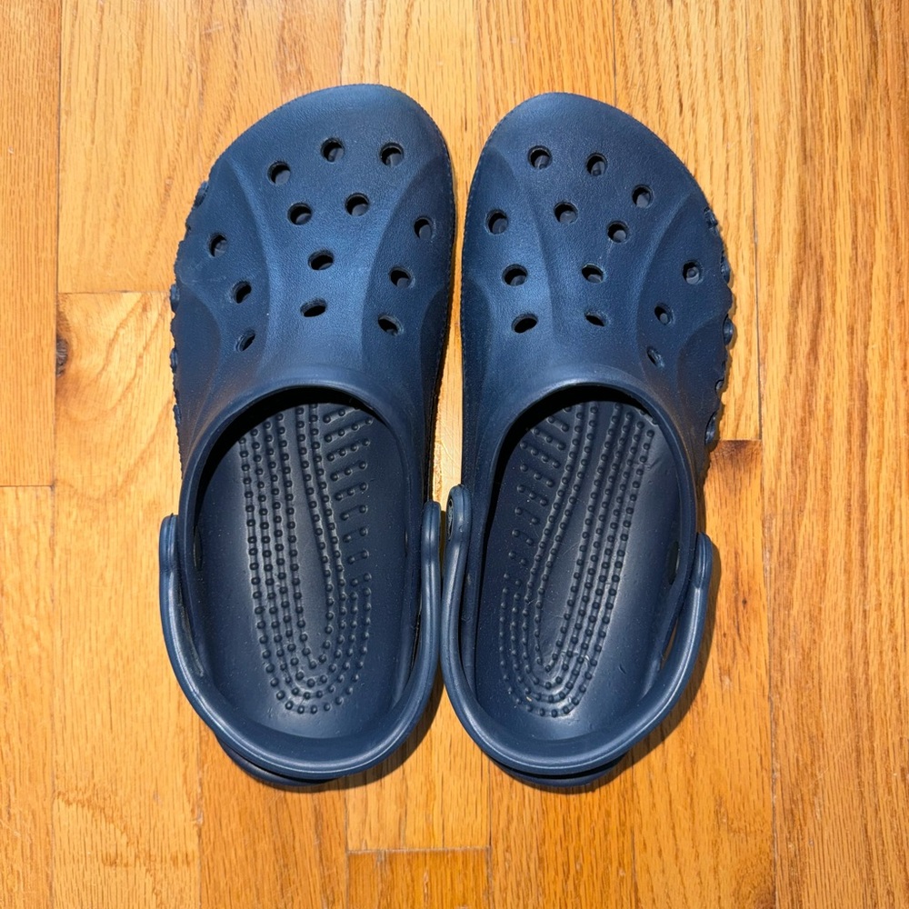 EXCELLENT Used Condition Baya Crocs M6/W8 - Picture 2 of 5